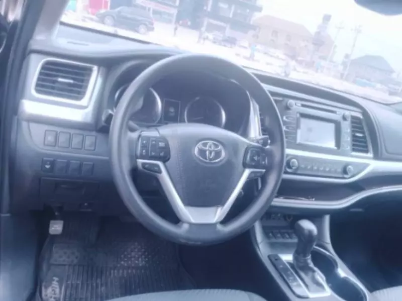 Toyota Highlander   - 2019