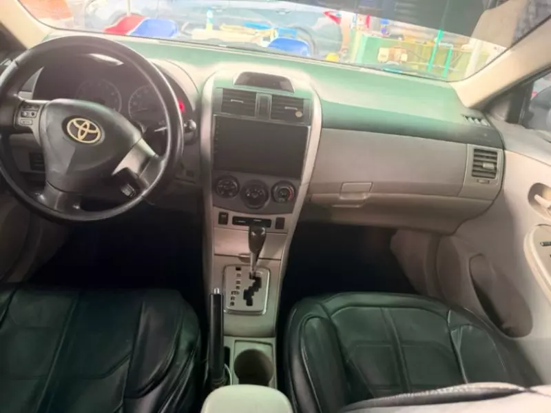 Toyota Corolla   - 2012