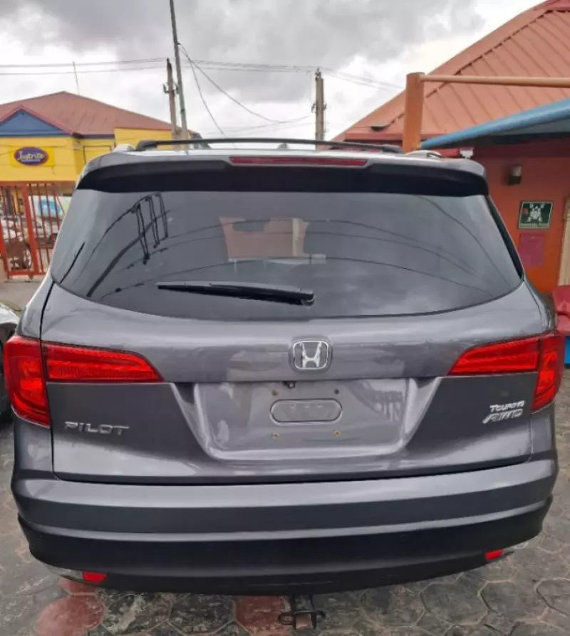 Honda Pilot   - 2017