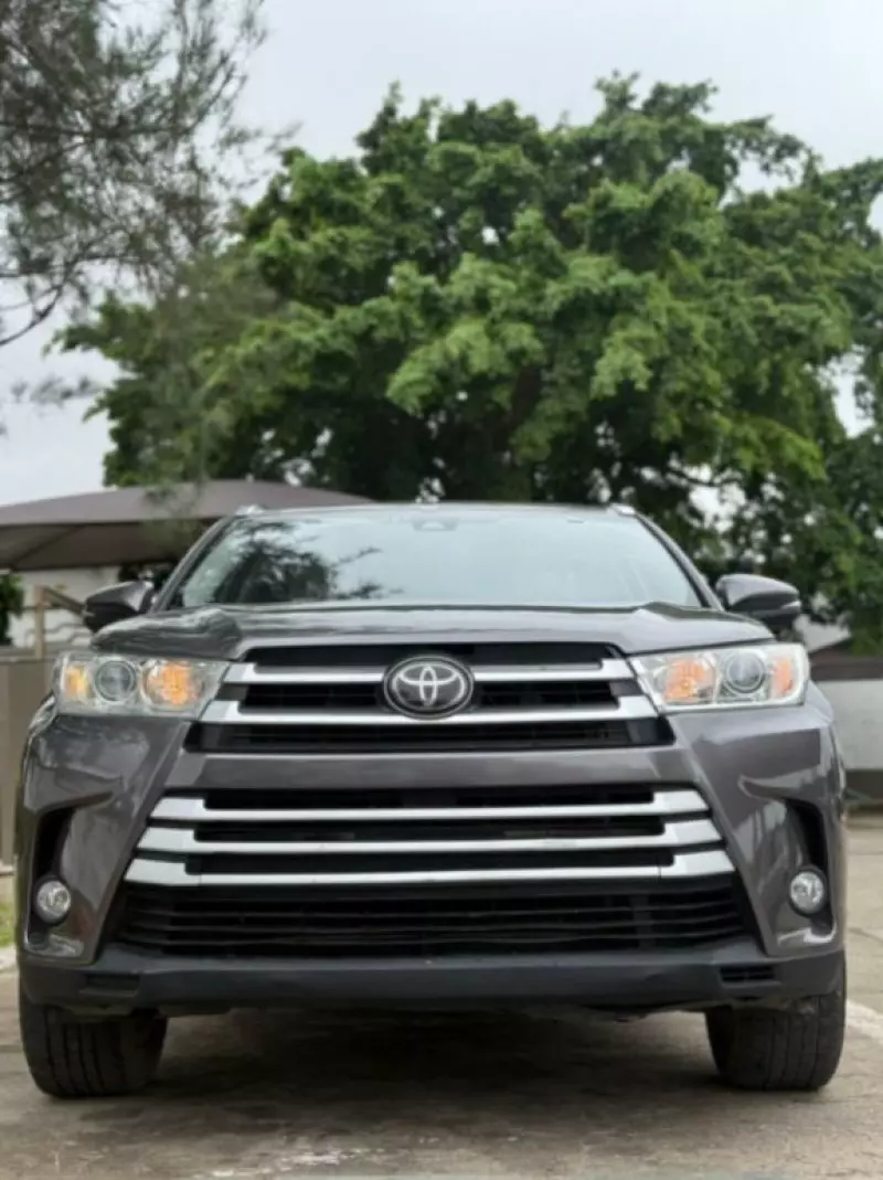 TOYOTA Highlander   - 2018