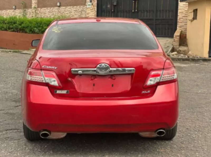 Toyota Camry - 2012