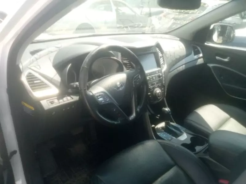 Hyundai Santa Fe   - 2017