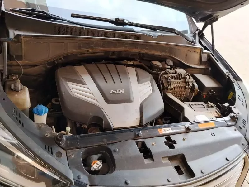 Hyundai Santa Fe   - 2017