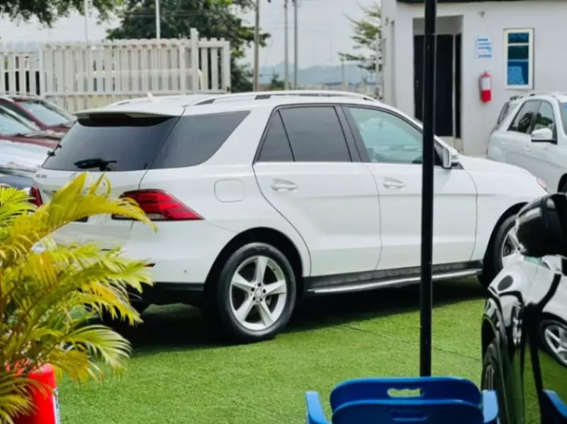 Mercedes-Benz GLE 350   - 2016