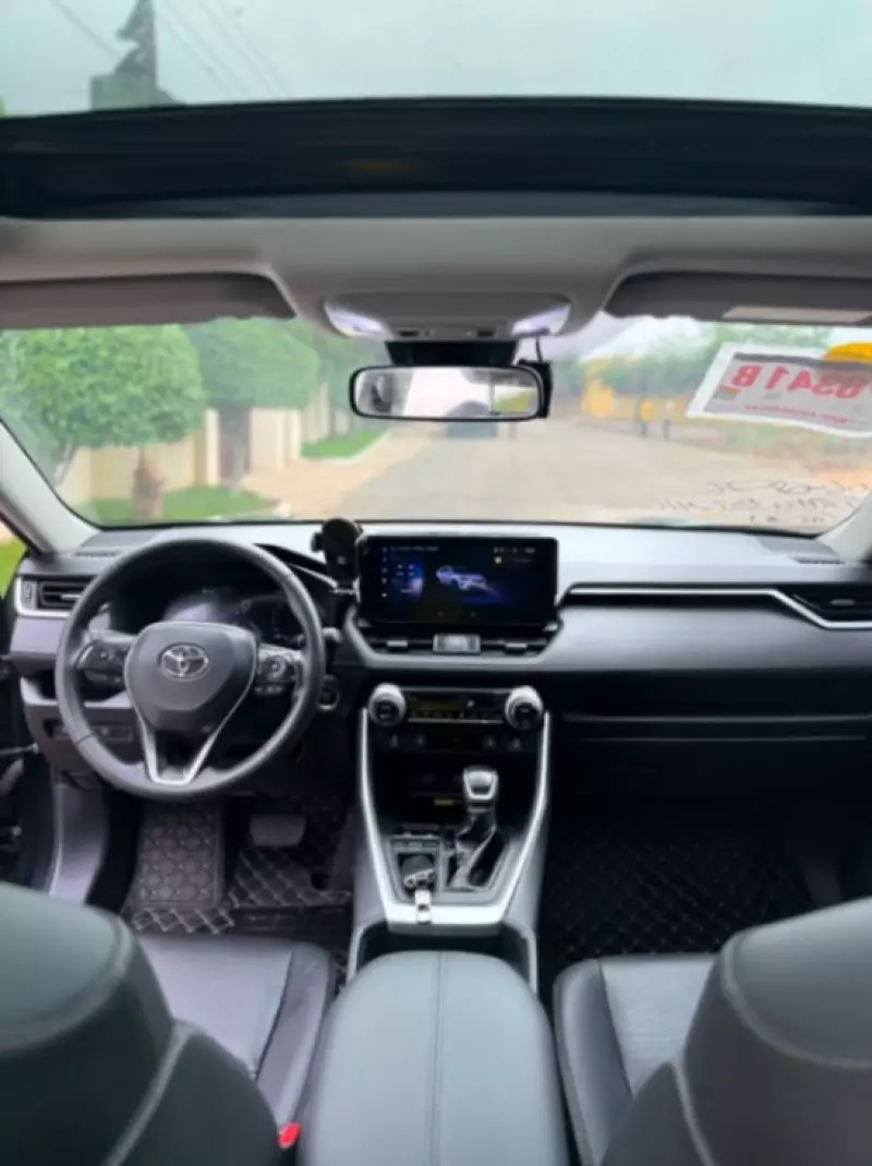 TOYOTA RAV 4   - 2023