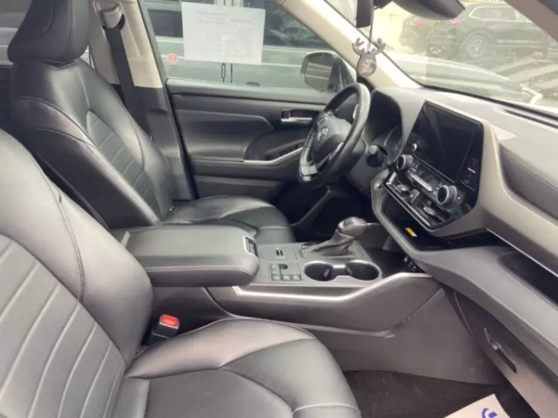 Toyota Highlander   - 2023