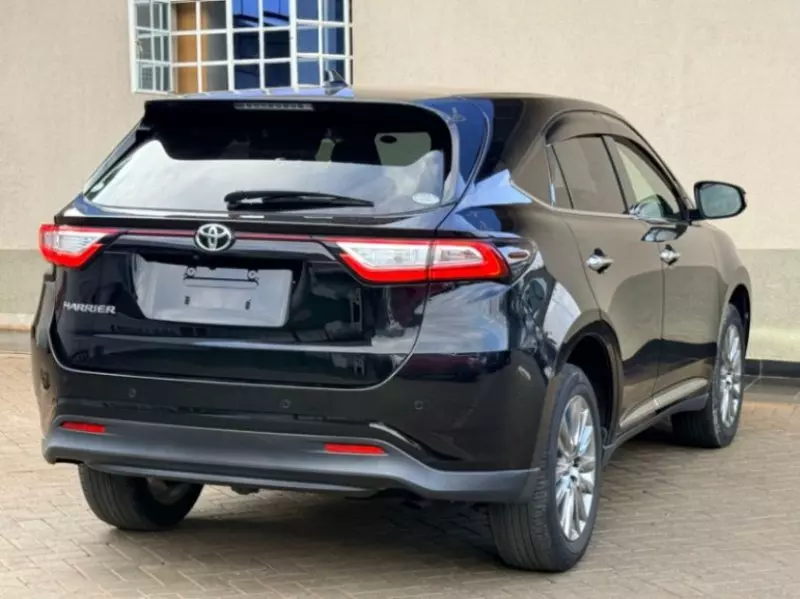 Toyota Harrier   - 2020
