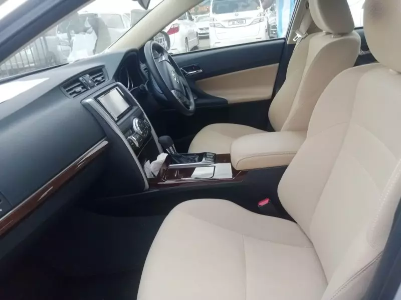 Toyota Mark X   - 2013