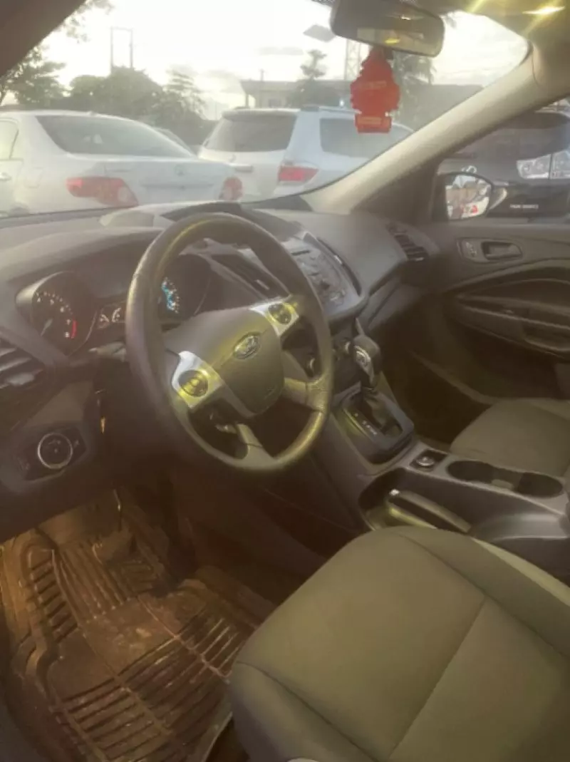 Ford Escape   - 2016