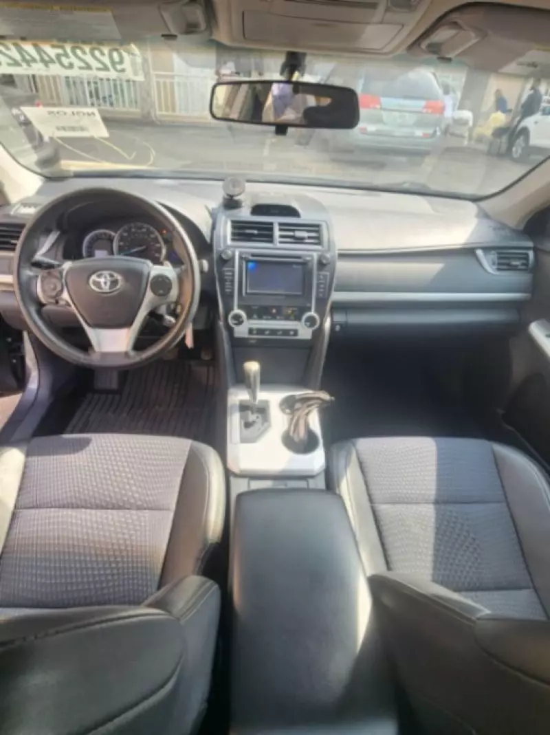 Toyota Camry   - 2012