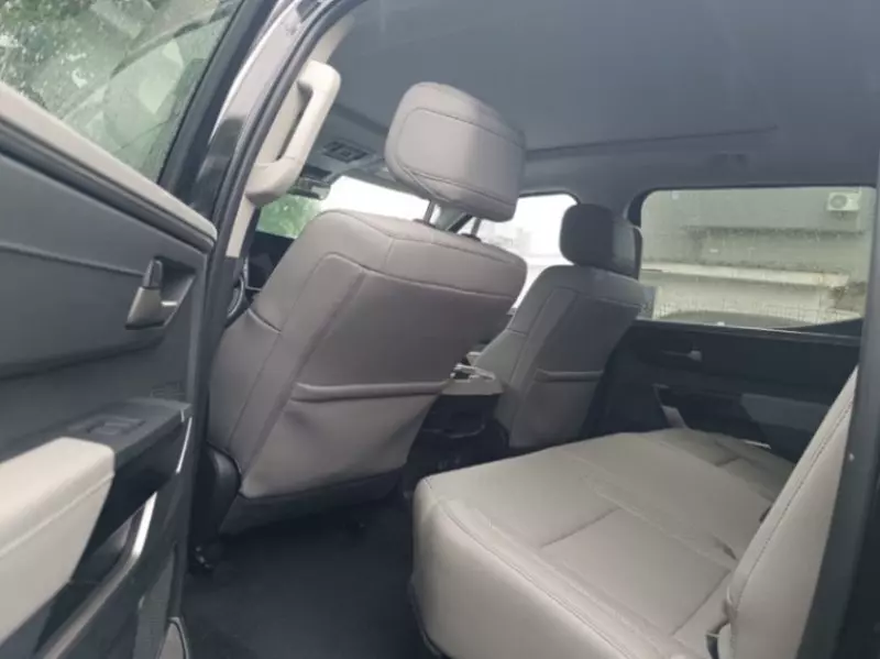 TOYOTA Tundra   - 2024