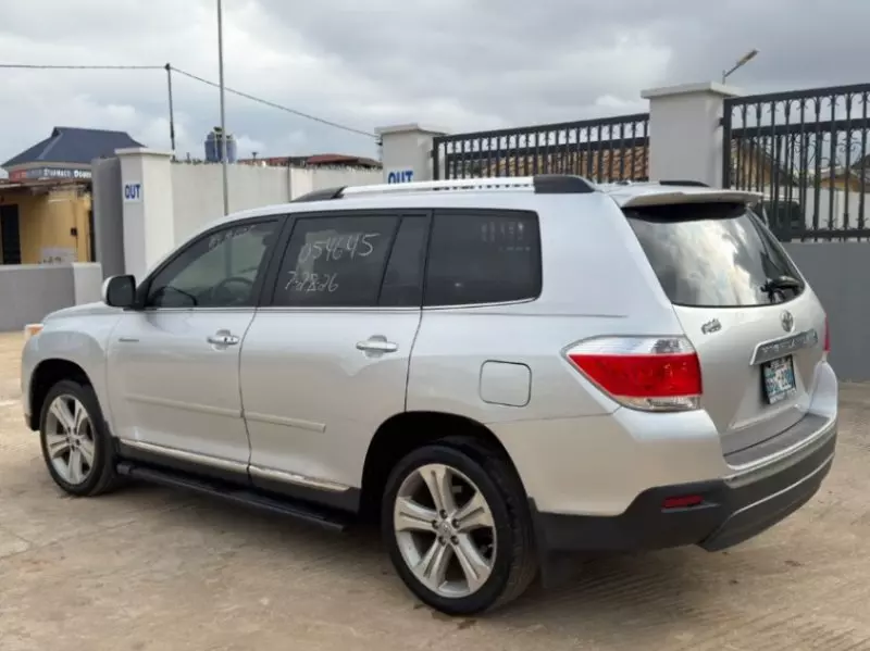 TOYOTA Highlander   - 2012