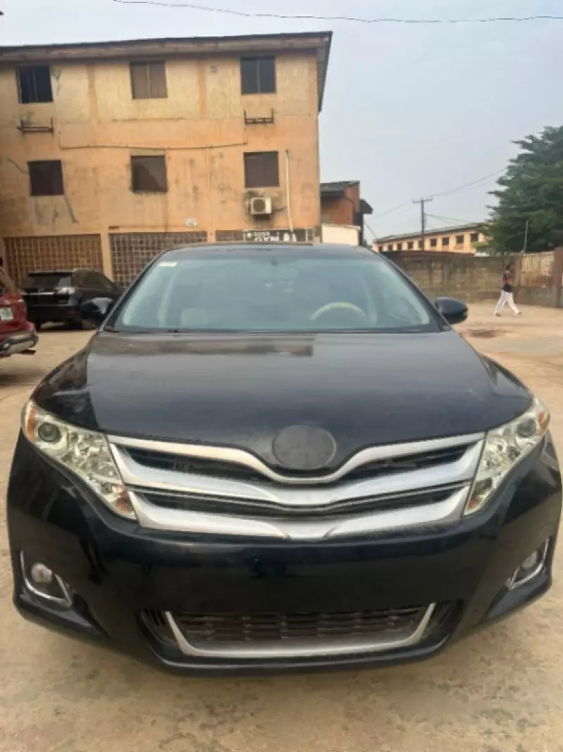 Toyota Venza   - 2013