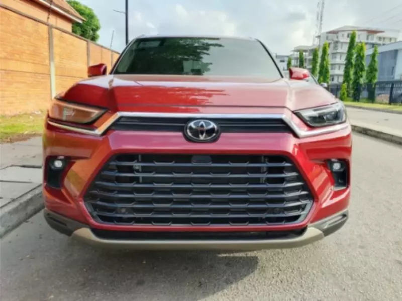 Toyota Grand Highlander   - 2024