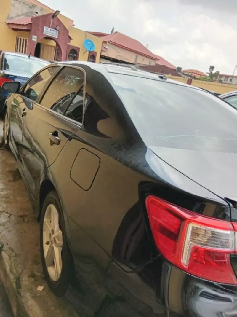 Toyota Camry - 2014