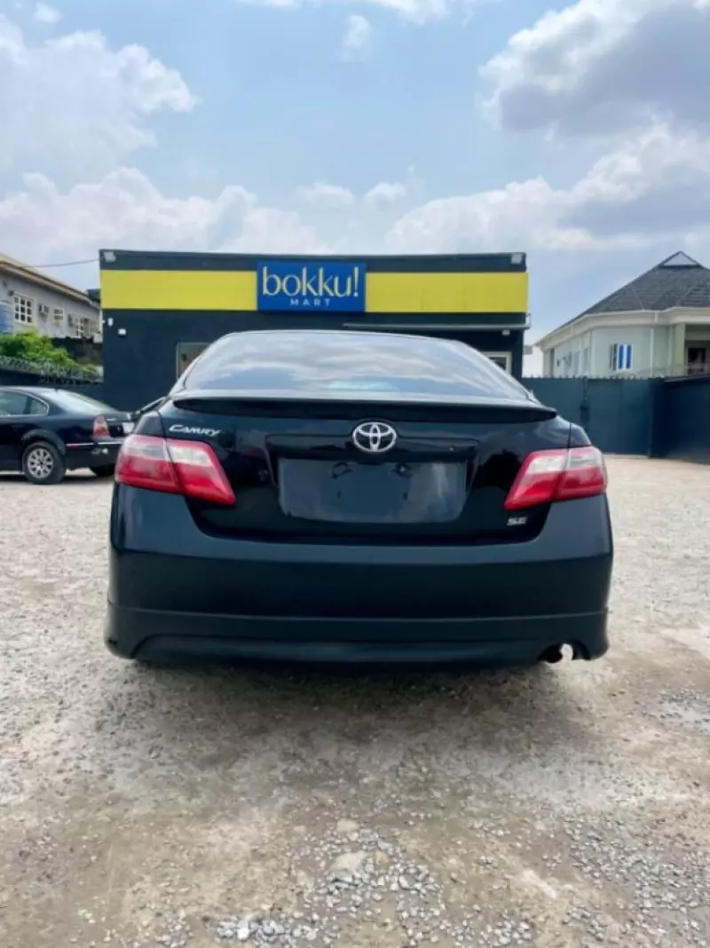 Toyota Camry   - 2007