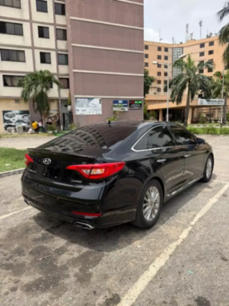 Hyundai Sonata   - 2015