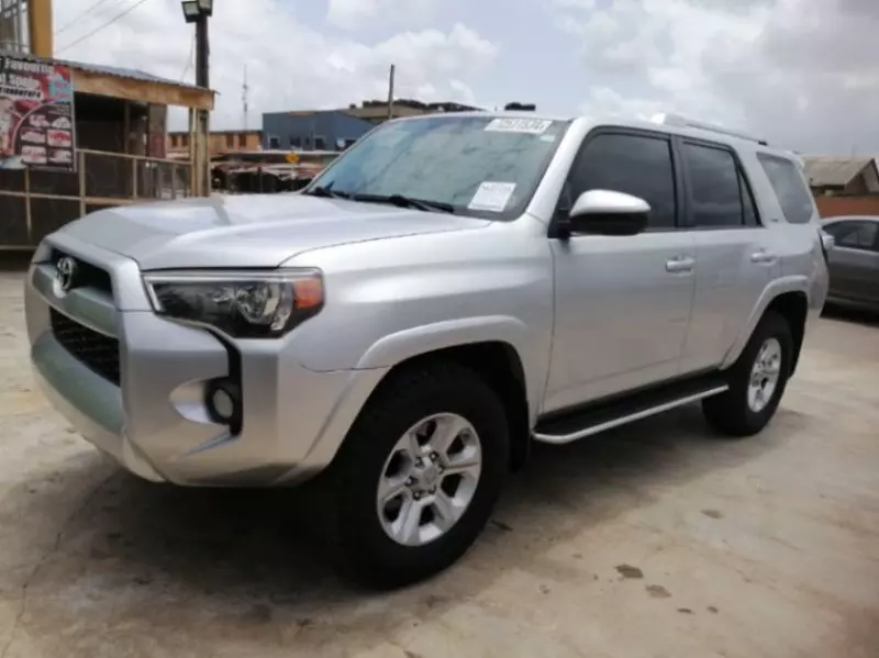 Toyota 4-Runner   - 2014