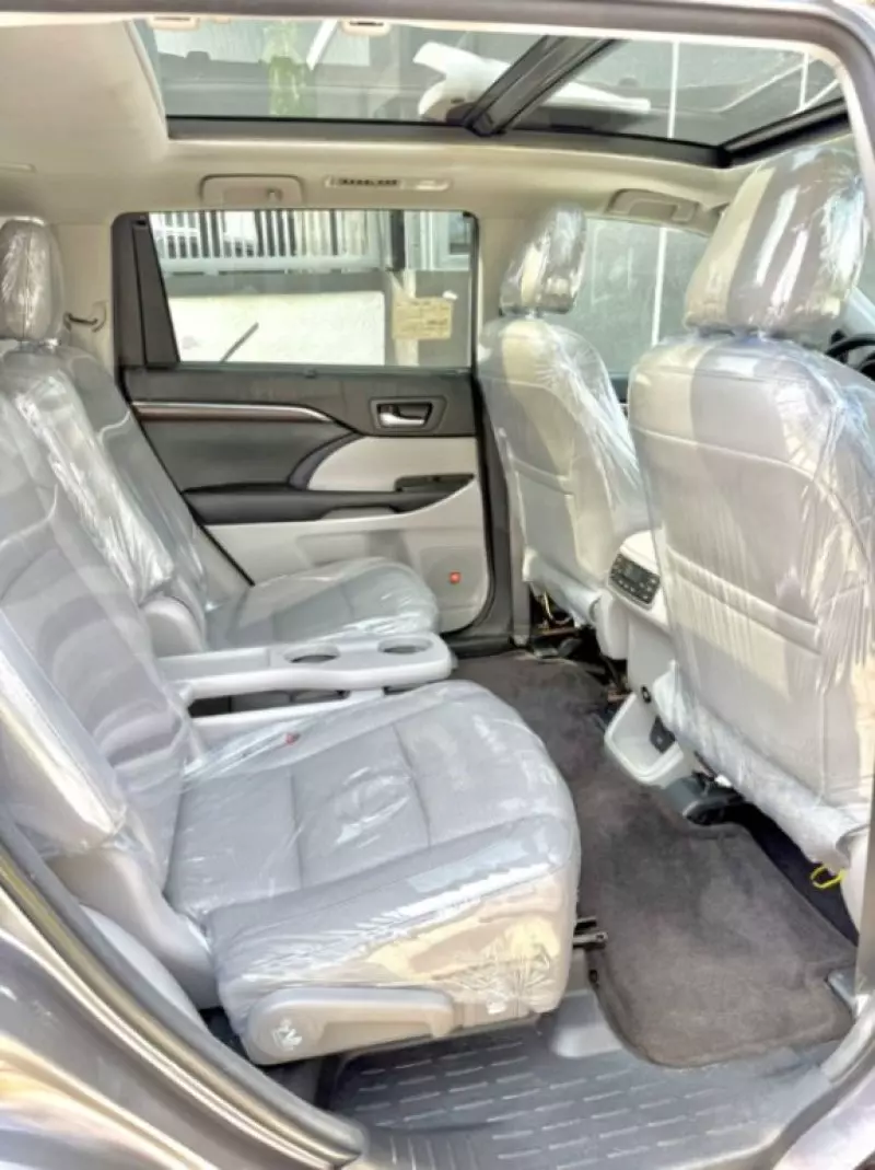 TOYOTA Highlander   - 2016