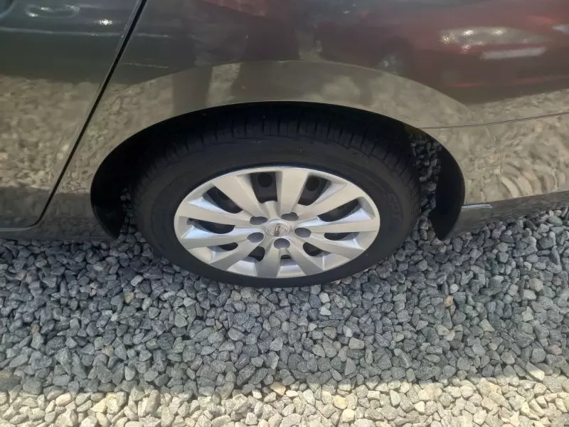 Nissan Sentra   - 2015