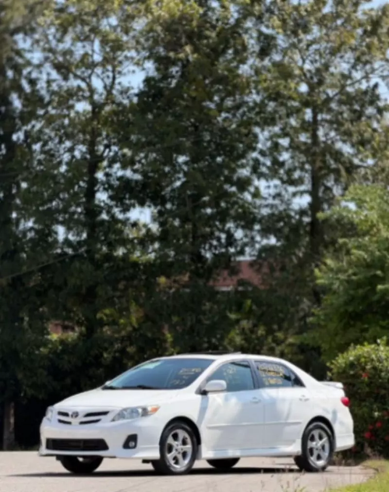 Toyota Corolla   - 2012