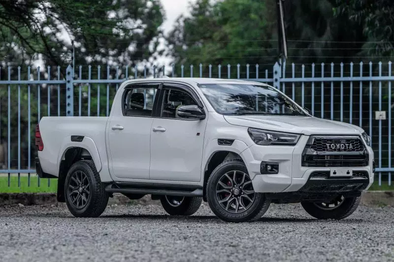 TOYOTA Hilux Revo    - 2022