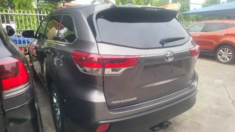 Toyota Highlander   - 2015