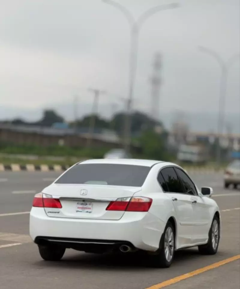 Honda Accord   - 2013