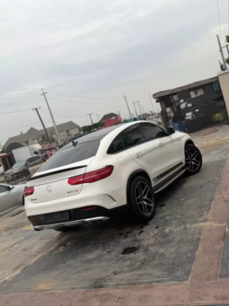 Mercedes-Benz GLE 43 AMG   - 2017