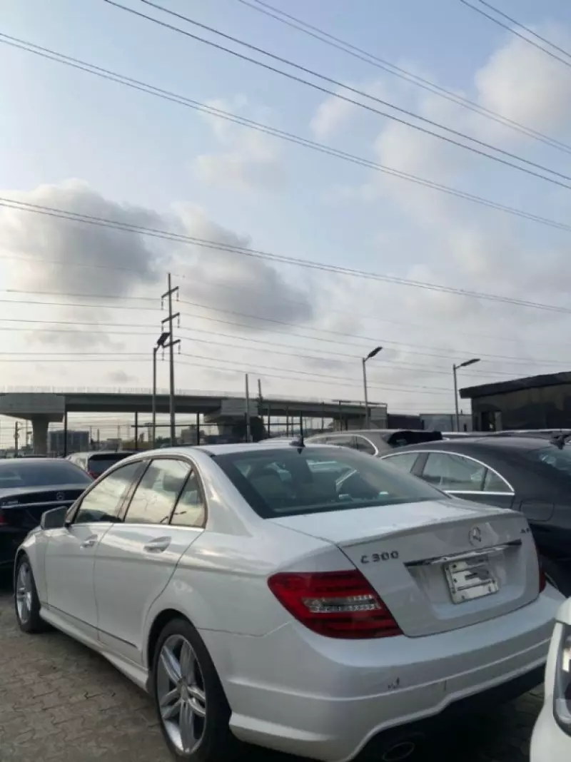 Mercedes-Benz C 300   - 2014