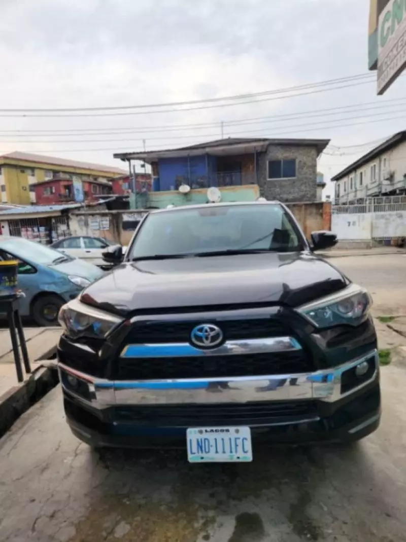 Toyota 4Runner   - 2010