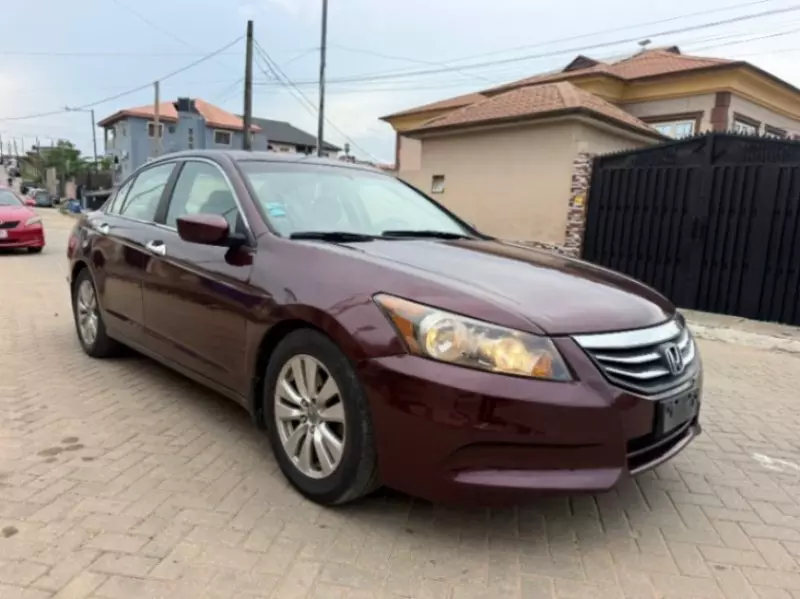 Honda Accord - 2012