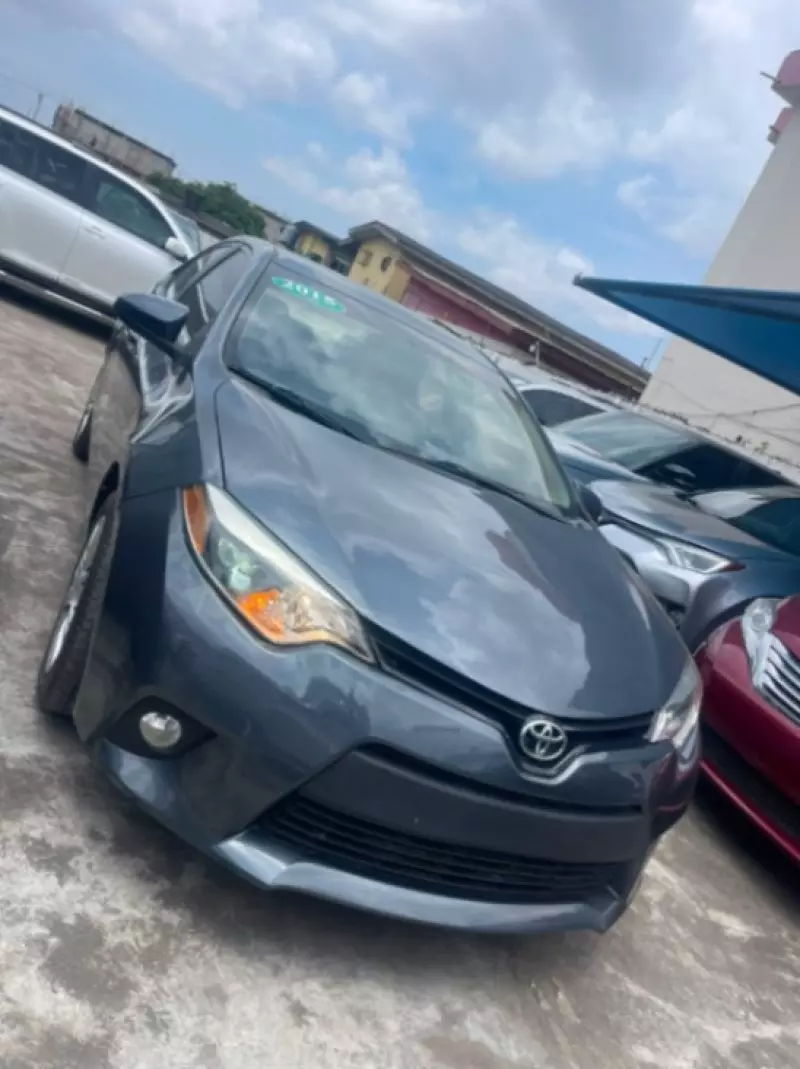 TOYOTA Corolla   - 2015