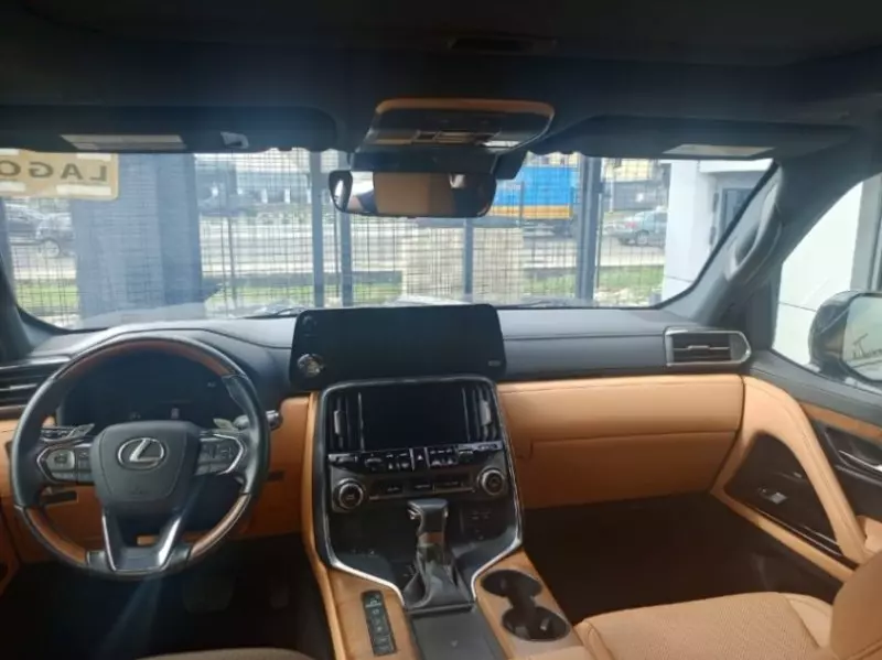 Lexus LX 600   - 2022