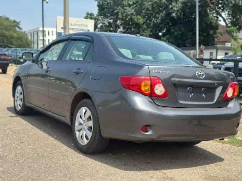 TOYOTA Corolla   - 2009