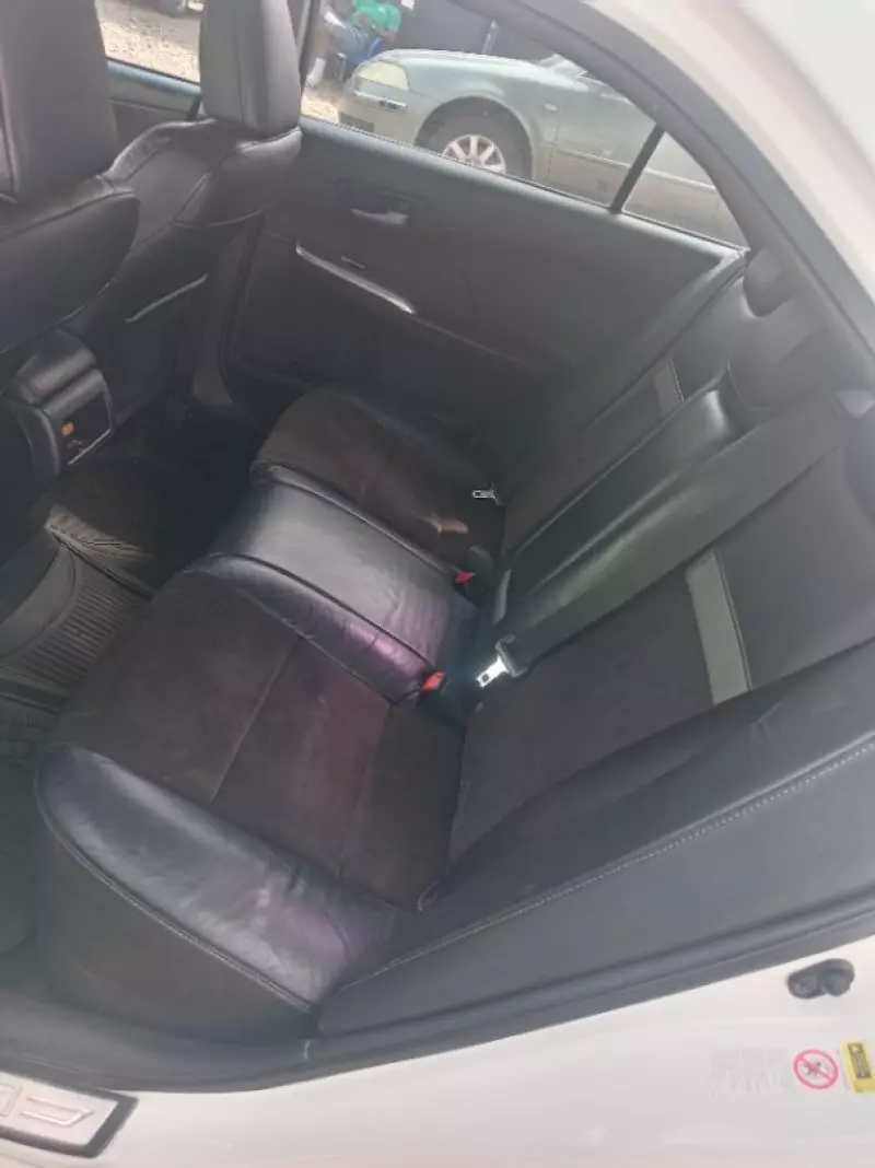 Toyota Camry   - 2012