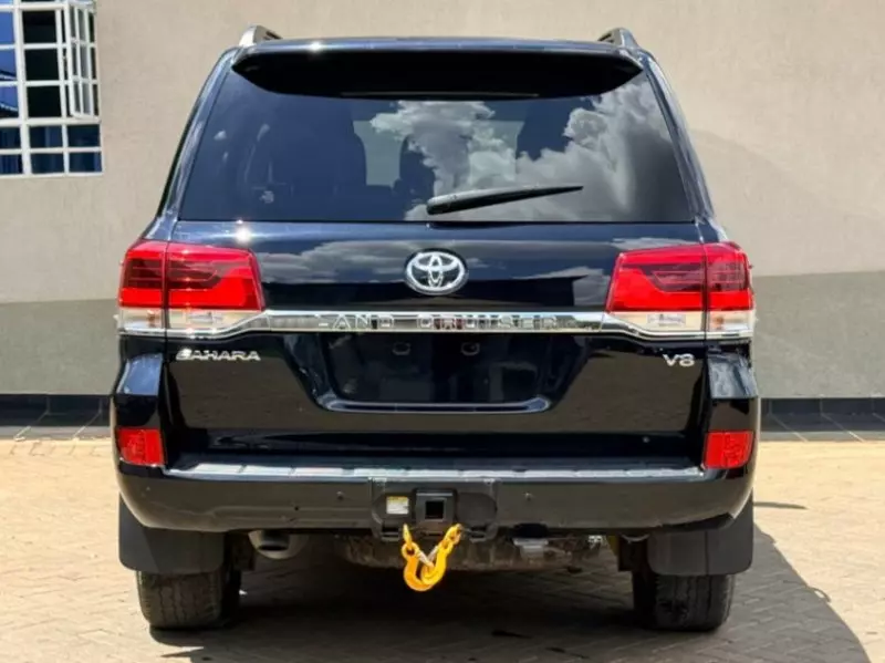Toyota Landcruiser Sahara   - 2018