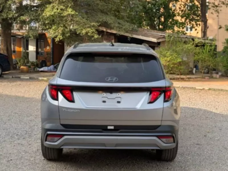 Hyundai Tucson   - 2025