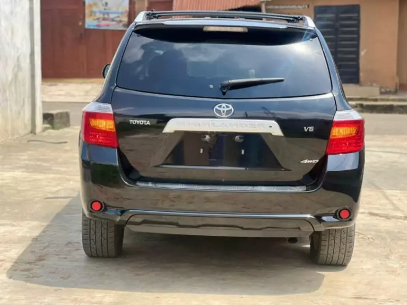 Toyota Highlander   - 2009