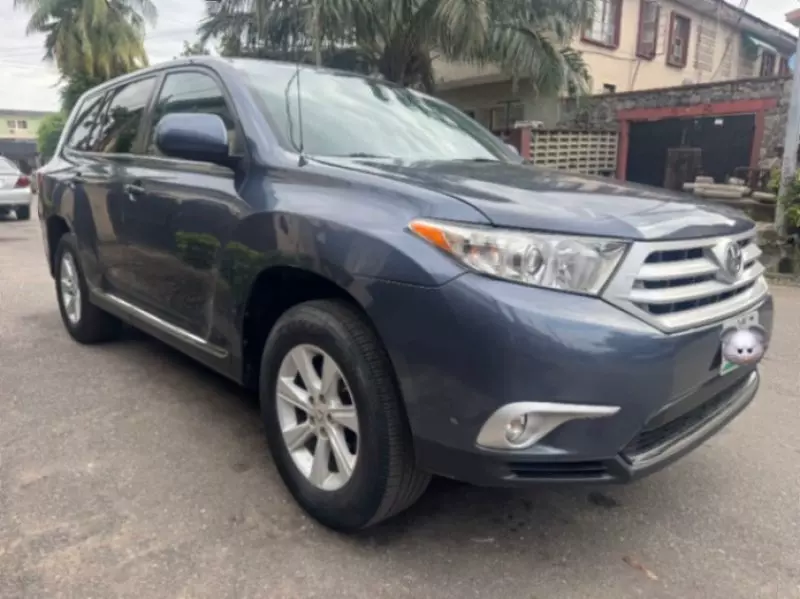 TOYOTA Highlander   - 2012