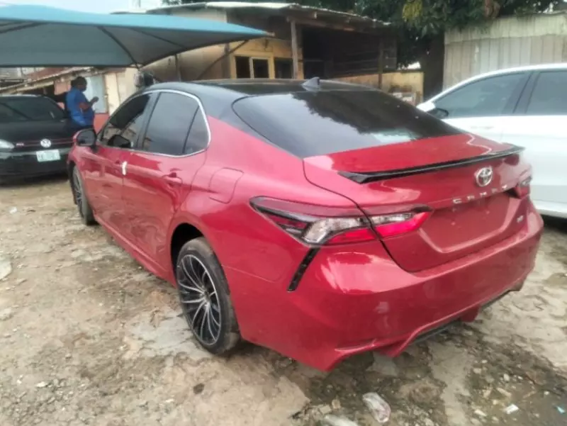 TOYOTA Camry   - 2021