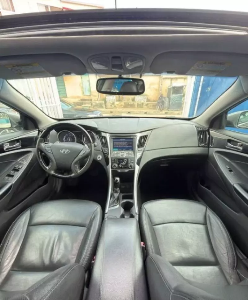 Hyundai Sonata   - 2013