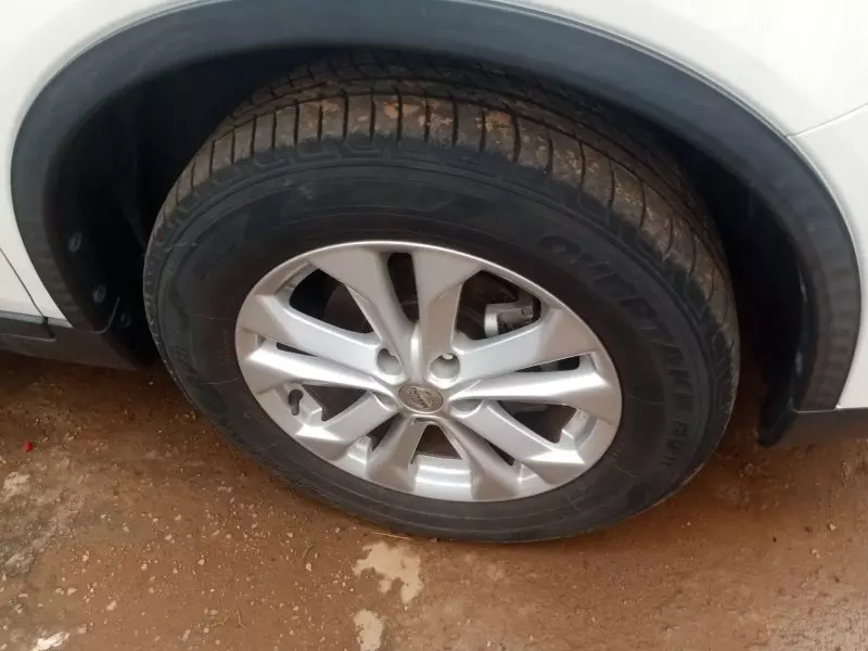 Nissan X-Trail   - 2015