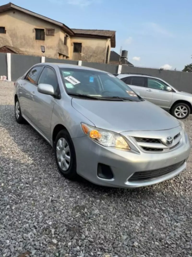TOYOTA Corolla   - 2011