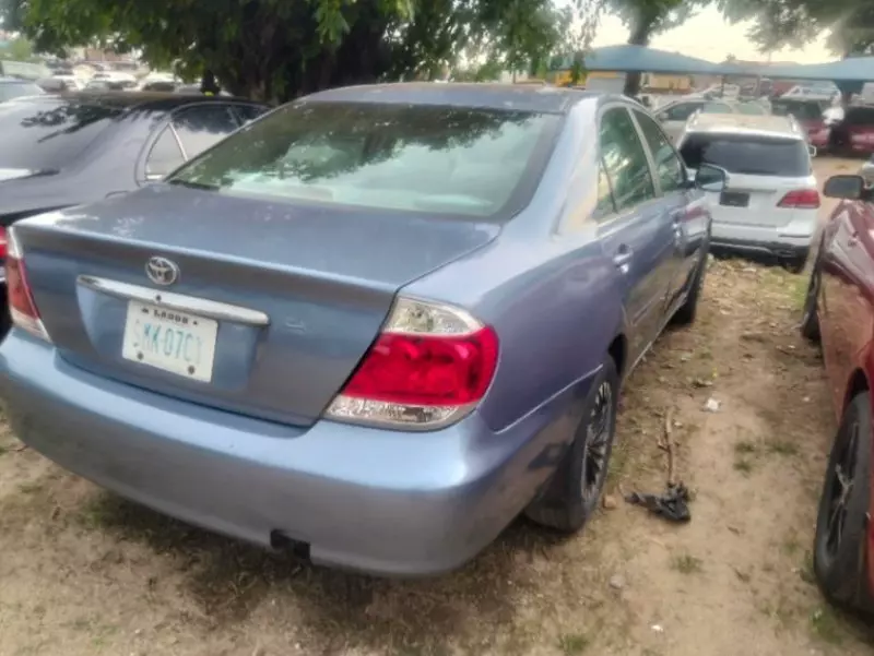 TOYOTA Camry - 2002