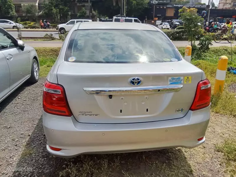 TOYOTA Axio hybrid    - 2019
