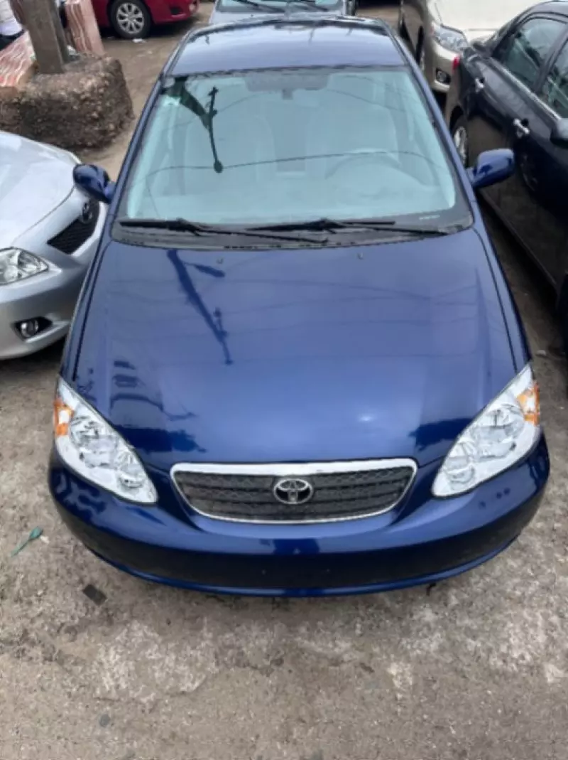 Toyota Corolla   - 2005