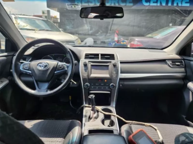 Toyota Camry - 2017
