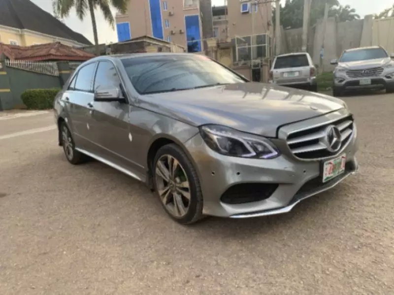 Mercedes-Benz E350   - 2013