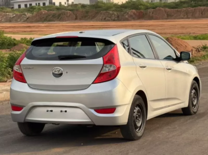 Hyundai Accent - 2014